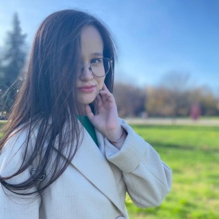 Арина Молочникова